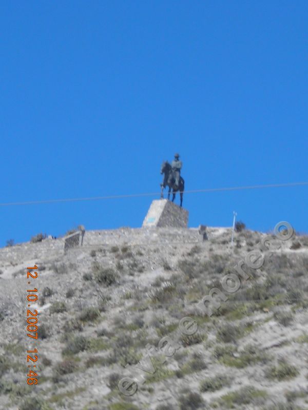 Statua ingresso paese da Monclova